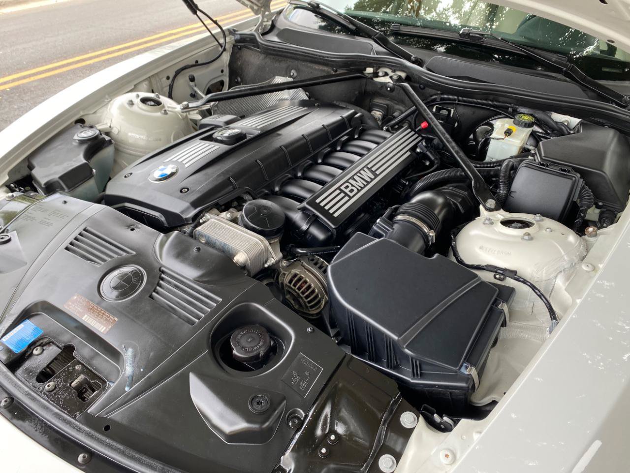 Used 2008 BMW Z4 3.0i RWD image 14