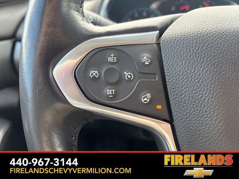 Used 2021 Chevrolet Traverse LT image 16