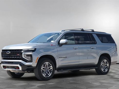 Used 2026 Chevrolet Suburban Z71 w/ Comfort Package AWD/4WD image 8