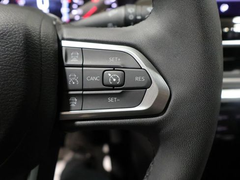 Used 2025 Jeep Compass Limited AWD/4WD image 38