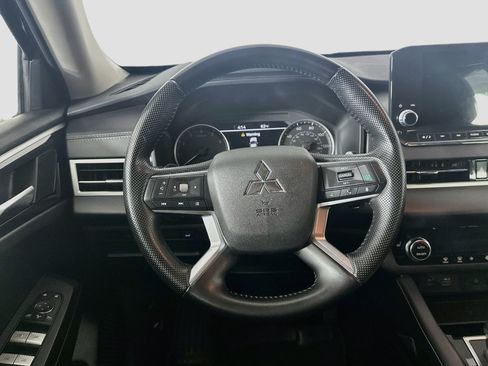 Used 2024 Mitsubishi Outlander SE AWD/4WD image 18