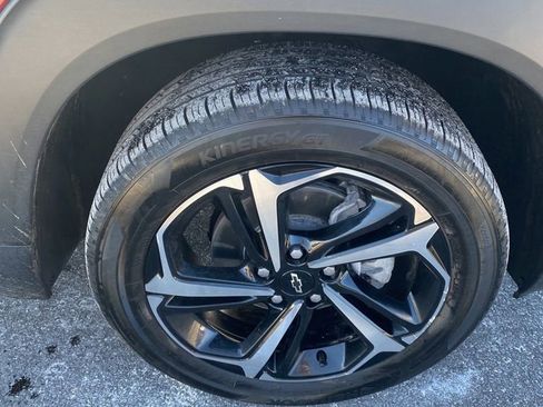Used 2023 Chevrolet TrailBlazer RS w/ Sun and Liftgate Package image 14