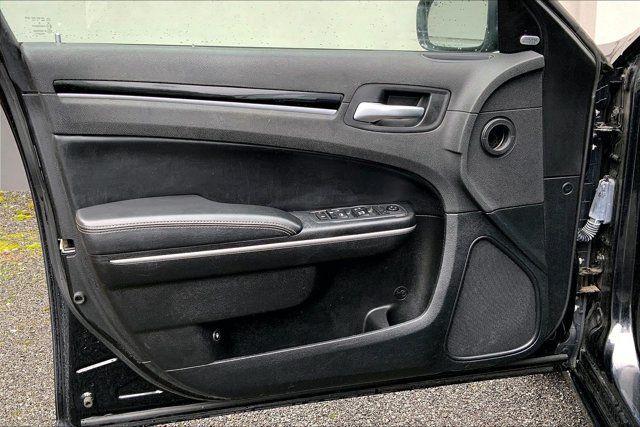 Used 2019 Chrysler 300 S RWD image 21