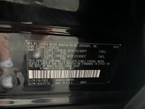 Used 2024 Toyota RAV4 LE AWD/4WD image 79