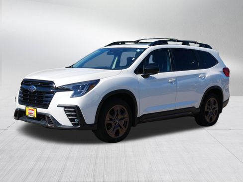 Used 2025 Subaru Ascent Bronze Edition AWD/4WD image 3