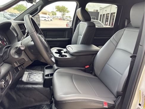 New 2026 RAM 3500 Tradesman AWD/4WD image 39