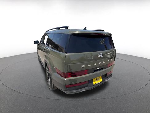 Used 2025 Hyundai Santa Fe SEL FWD image 11