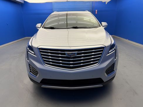 Used 2017 Cadillac XT5 Platinum AWD/4WD image 3