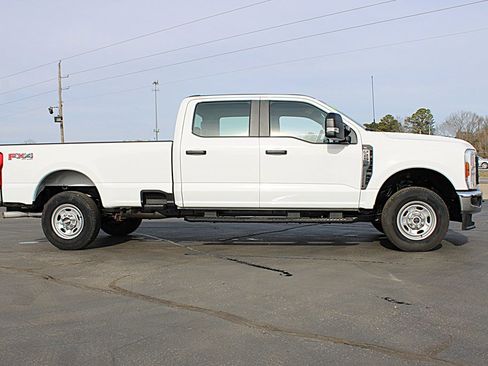 Used 2024 Ford F250 XL w/ XL Chrome Package image 6