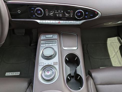 Certified 2025 Genesis GV70 2.5T w/ Advanced Package AWD/4WD image 17