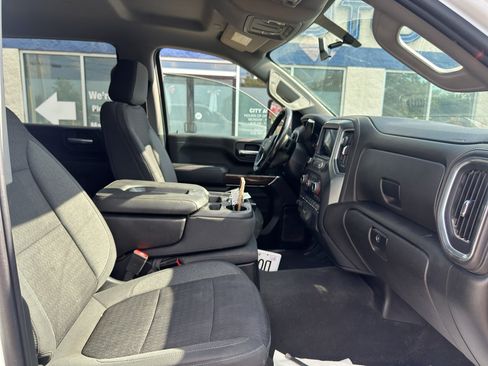 Used 2022 Chevrolet Silverado 2500 LT w/ Convenience Package AWD/4WD image 11
