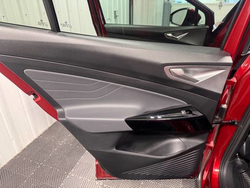 Used 2023 Volkswagen ID.4 Pro S image 16