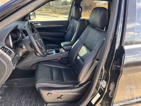 Used 2021 Jeep Grand Cherokee Limited image 24