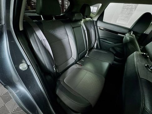 Used 2021 Kia Seltos S image 22