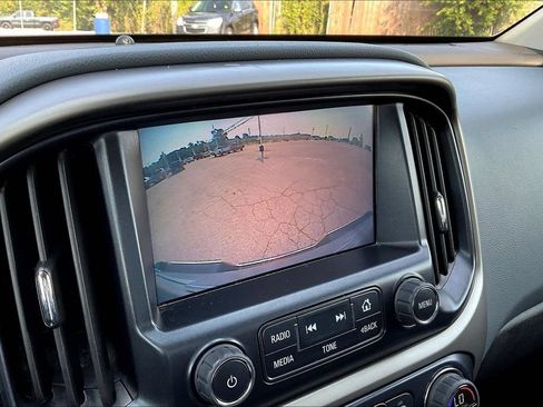 Used 2017 Chevrolet Colorado Z71 AWD/4WD image 14