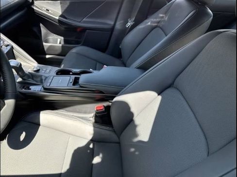Used 2025 Lexus IS 350 F Sport image 11