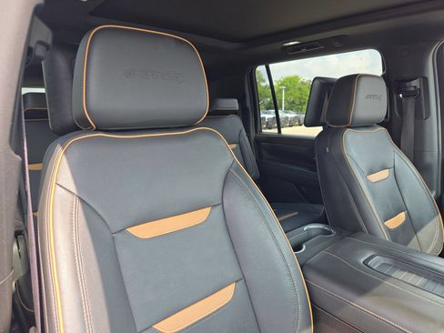 Used 2021 GMC Yukon XL AT4 w/ AT4 Premium Package AWD/4WD image 31
