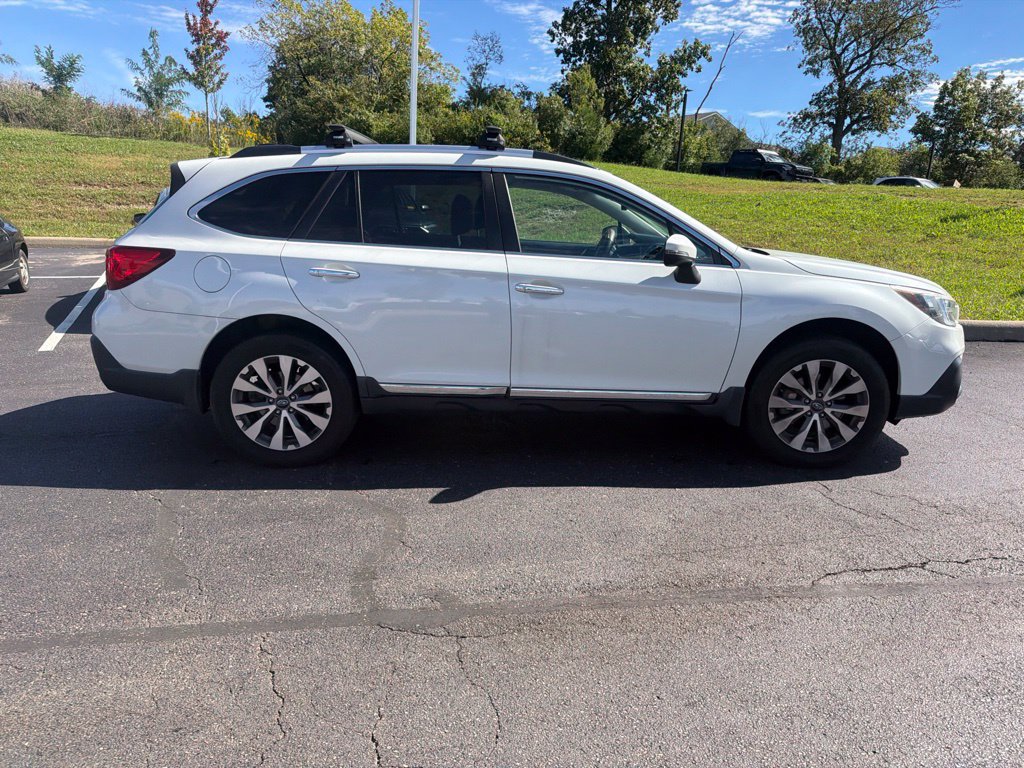 Used 2019 Subaru Outback 2.5i Touring w/ Popular Package #3A AWD/4WD image 6