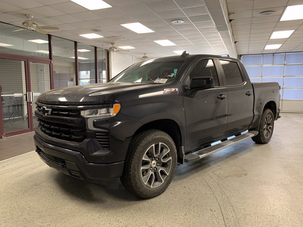 Used 2024 Chevrolet Silverado 1500 RST w/ Convenience Package II AWD/4WD image 4