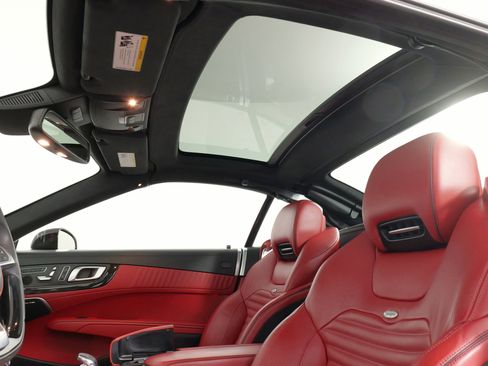 Used 2018 Mercedes-Benz SL 450 image 32