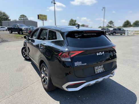 Used 2024 Kia Sportage EX FWD image 17