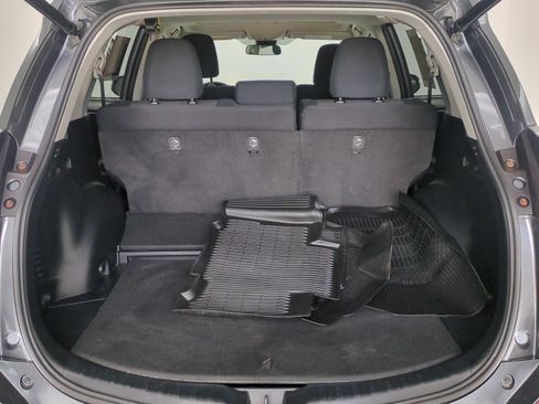 Used 2018 Toyota RAV4 XLE w/ Convenience Package AWD/4WD image 10