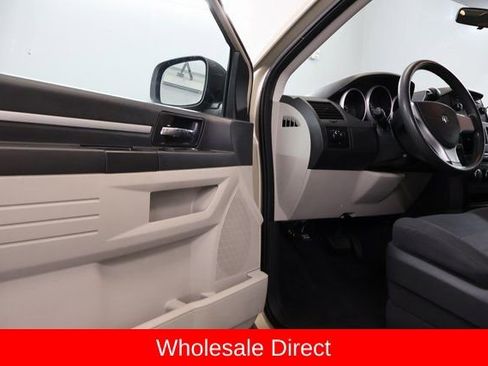 Used 2010 Dodge Grand Caravan SE image 8