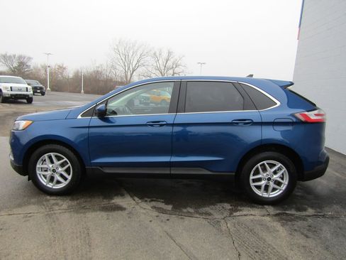 Used 2024 Ford Edge SEL w/ Convenience Package image 2