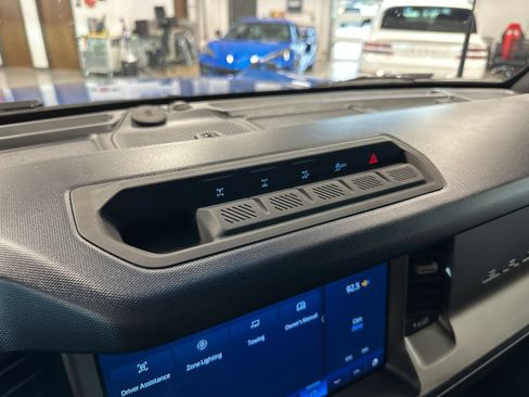 Used 2022 Ford Bronco Outer Banks w/ Sasquatch Package AWD/4WD image 35