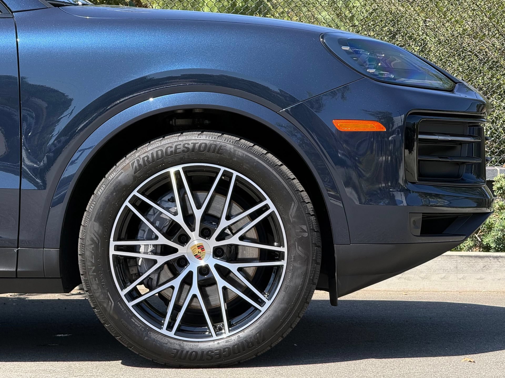 Certified 2024 Porsche Cayenne AWD/4WD image 12