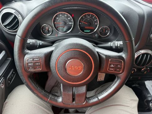 Used 2016 Jeep Wrangler Sport AWD/4WD image 13