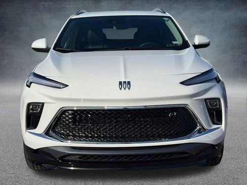 Used 2024 Buick Encore GX Sport Touring image 10