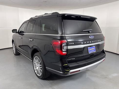 Used 2024 Ford Expedition Limited AWD/4WD image 6