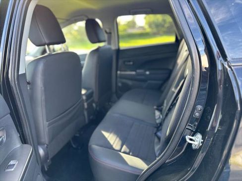 Used 2026 Mitsubishi Outlander Sport SE image 14