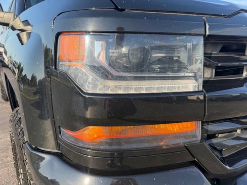 Used 2018 Chevrolet Silverado 1500 LT w/ All Star Edition AWD/4WD image 5