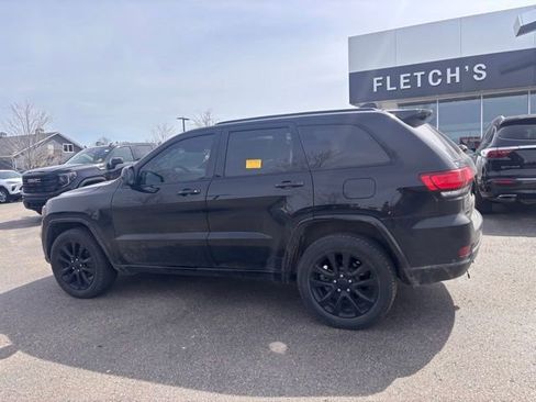 Used 2019 Jeep Grand Cherokee Altitude image 9