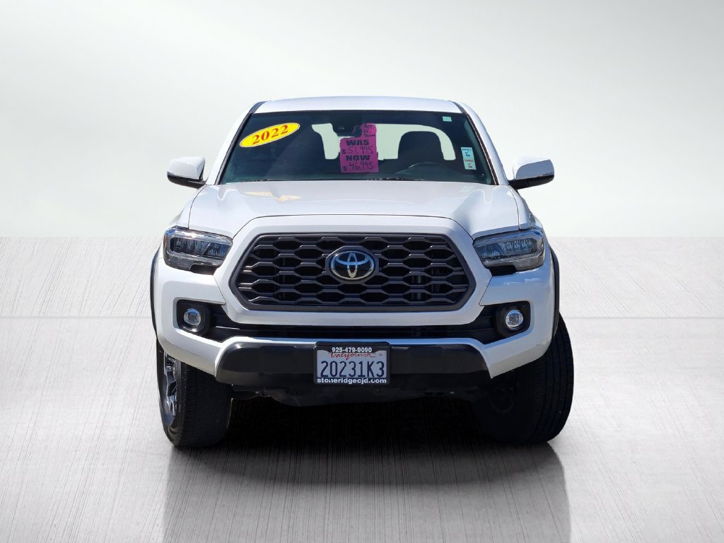 Used 2022 Toyota Tacoma TRD Off-Road w/ Technology Package RWD image 2