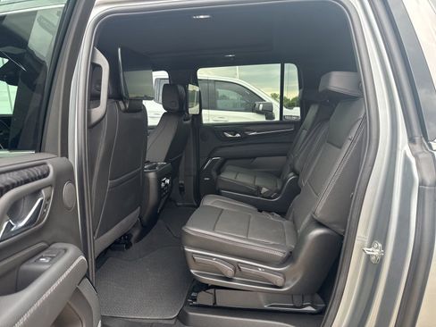Certified 2024 GMC Yukon XL Denali w/ Advanced Technology Package AWD/4WD image 12