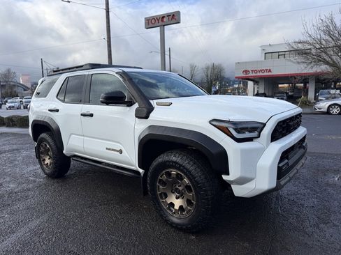 Certified 2025 Toyota 4Runner Trailhunter image 16