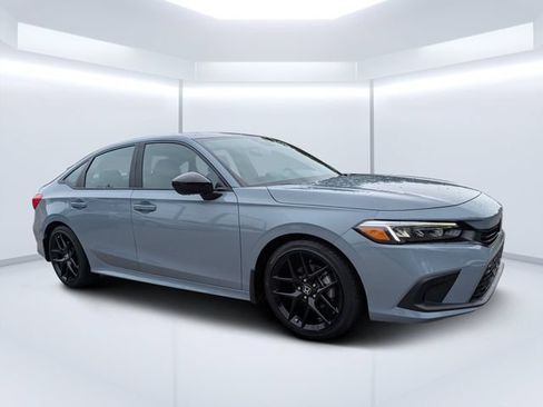 Used 2024 Honda Civic Sport image 1