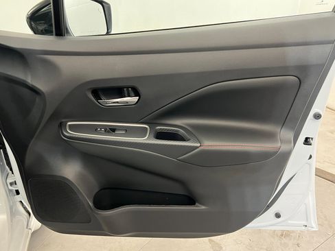 New 2025 Nissan Versa SR w/ Trunk Package image 22