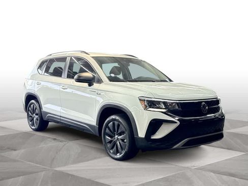 Certified 2024 Volkswagen Taos S FWD image 2