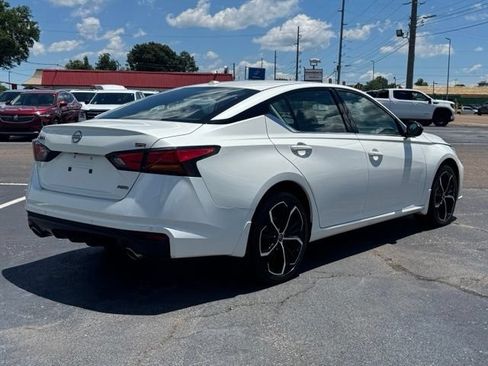 Used 2025 Nissan Altima 2.5 SR w/ SR Premium Package AWD/4WD image 5