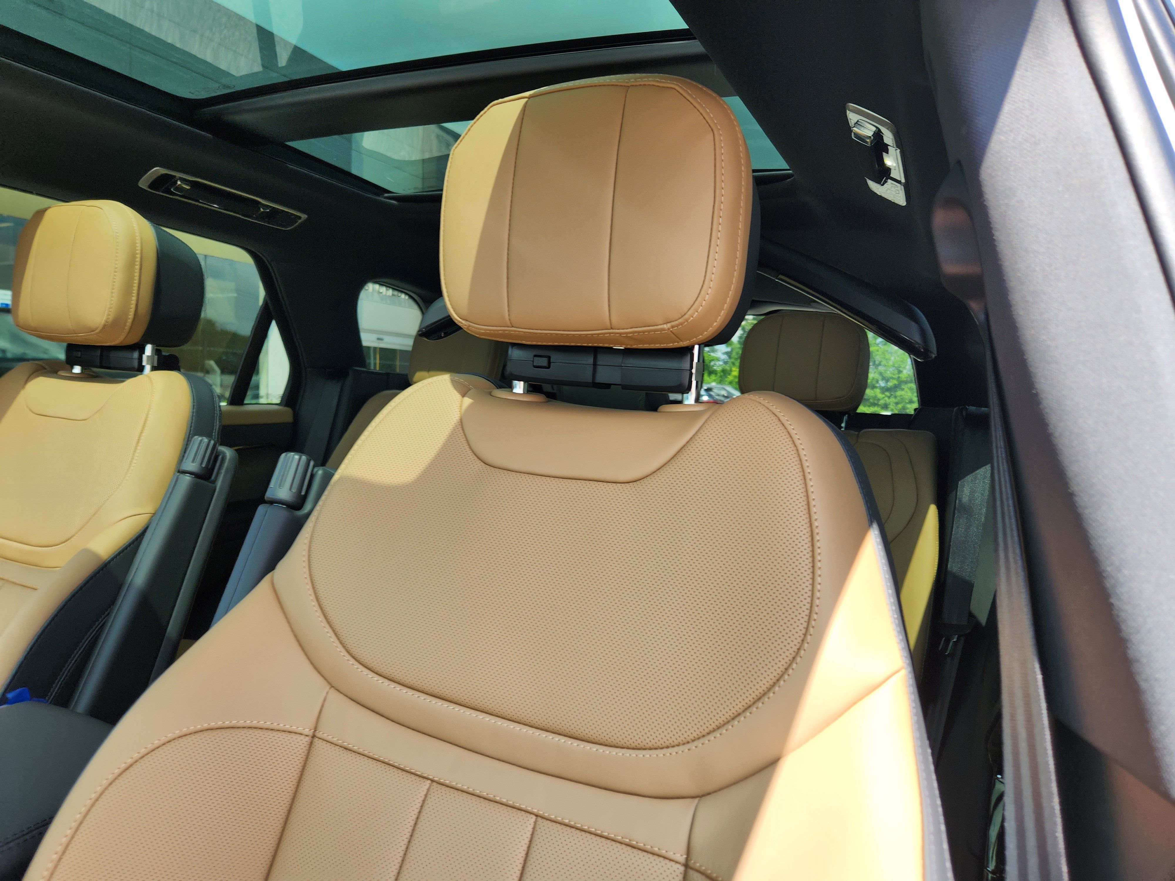 New 2026 Land Rover Range Rover Sport Dynamic SE AWD/4WD image 9
