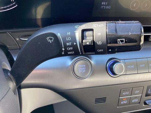 Used 2025 Hyundai Kona SEL FWD image 30