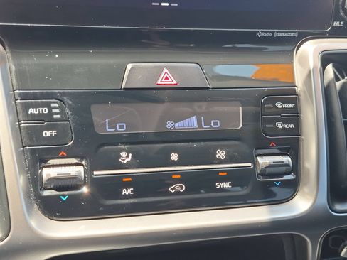 Used 2022 Kia Sorento S w/ Panoramic Sunroof Package AWD/4WD image 22