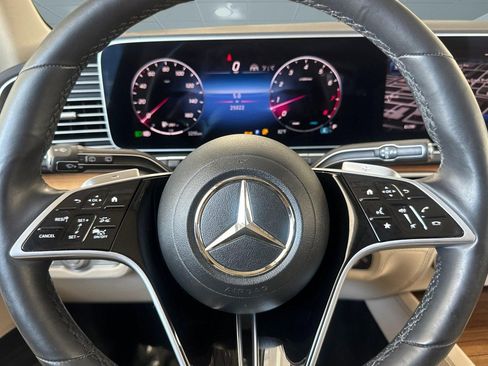 Used 2024 Mercedes-Benz GLE 350 4MATIC image 11