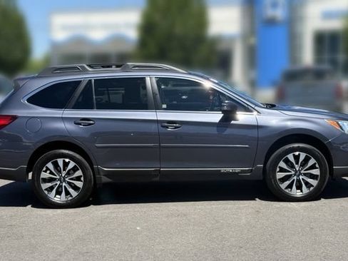 Used 2016 Subaru Outback 2.5i Limited AWD/4WD image 9