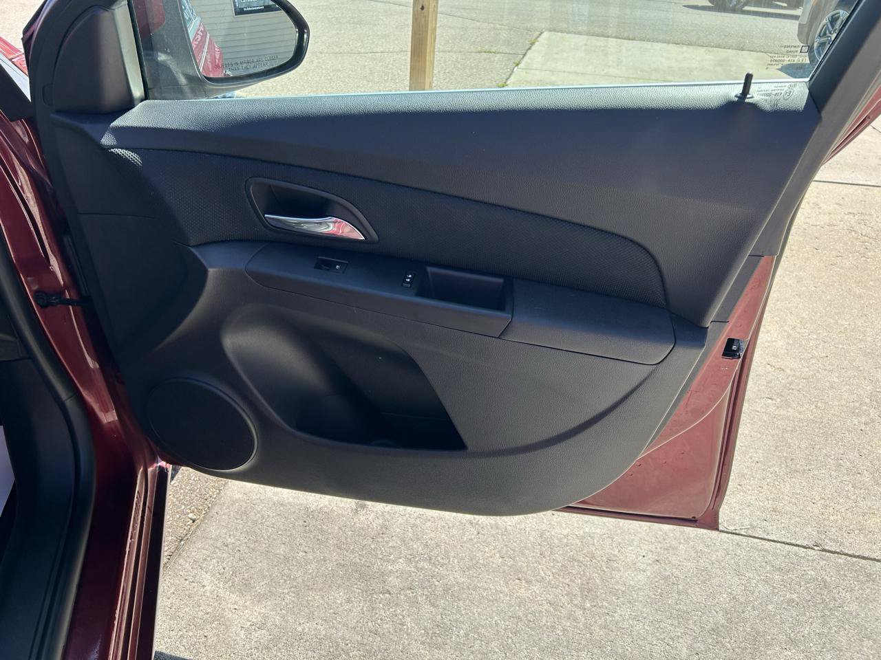Used 2015 Chevrolet Cruze LT FWD image 15