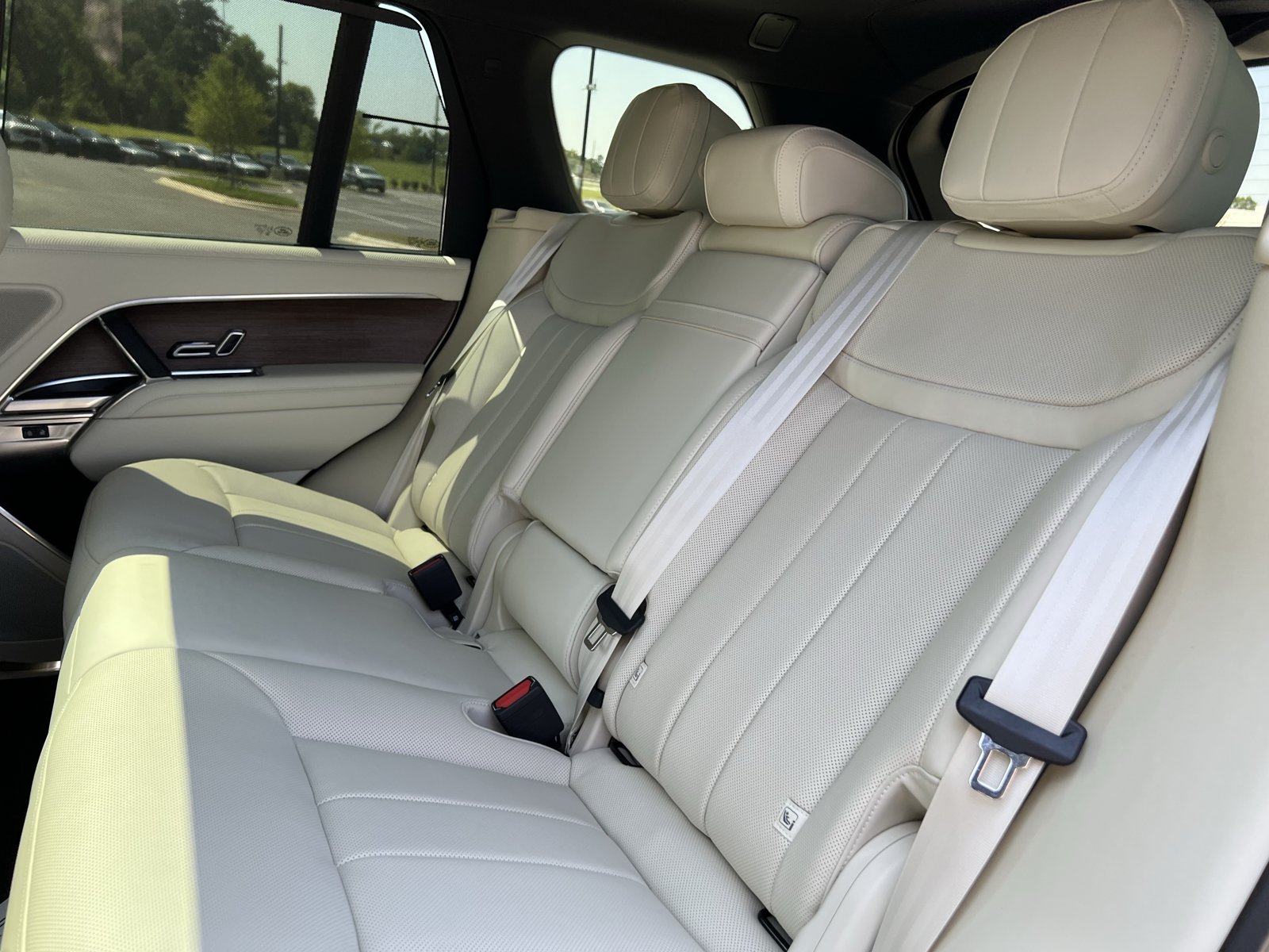 New 2026 Land Rover Range Rover SE AWD/4WD image 5
